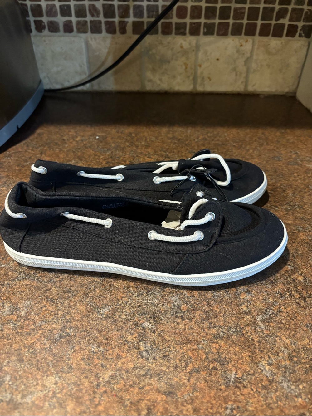 🌿Twisted Black Canvas Boat Shoes with White Laces